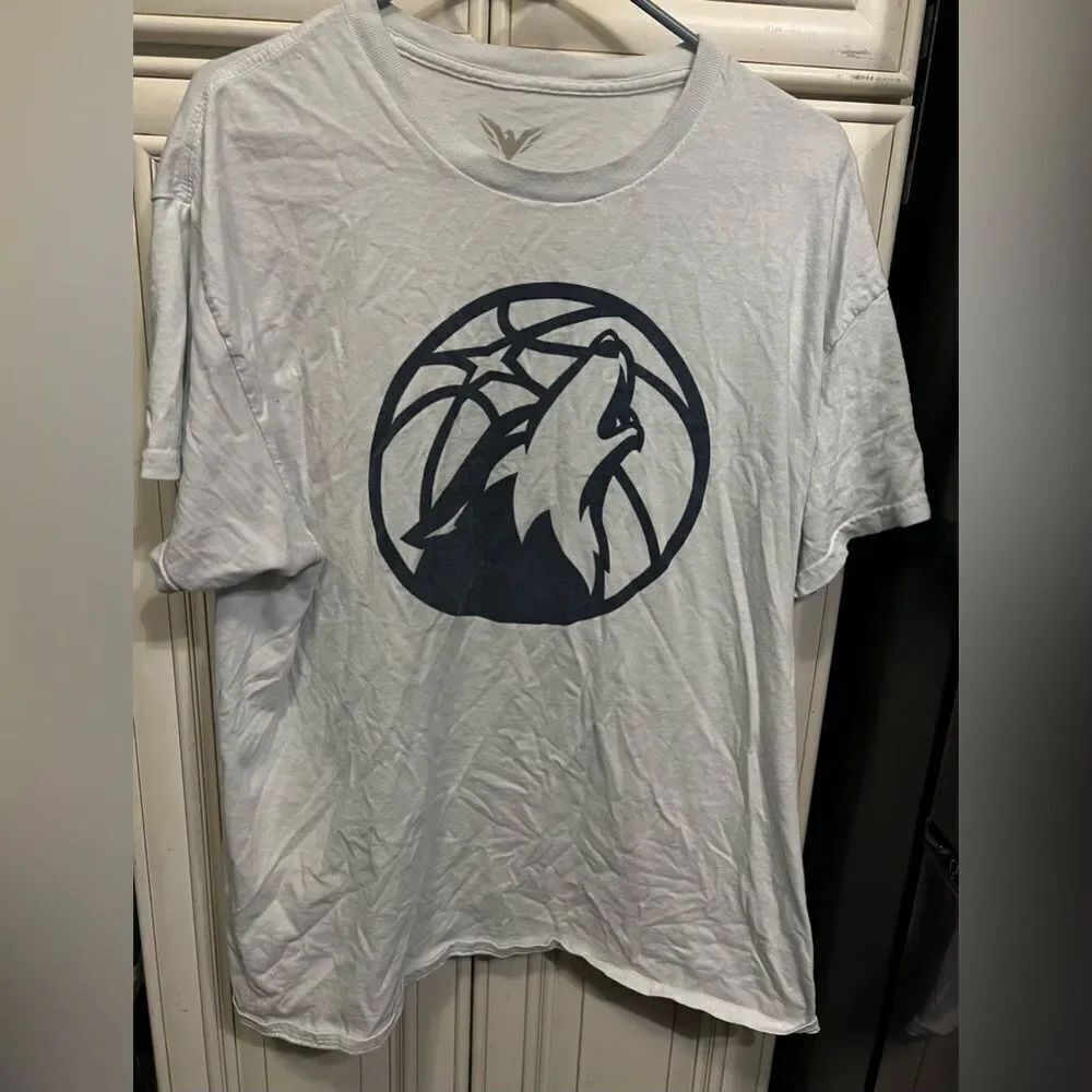 NBA Minnesota Timberwolves Basketball Men's White T-Shirt Blue Size XL